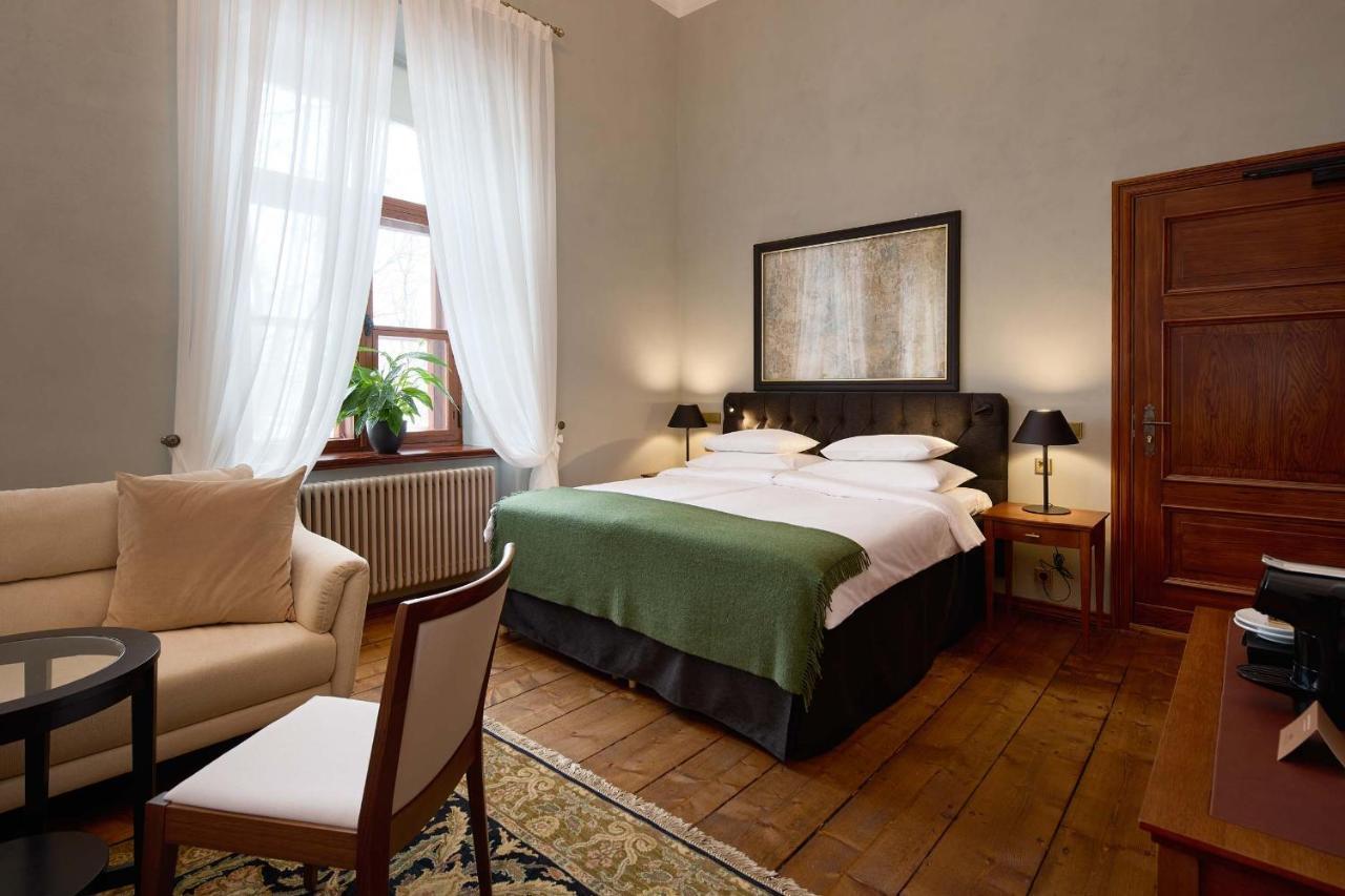 Schloss Fellin Boutique Hotel And Spa วิลยันดี ภายนอก รูปภาพ