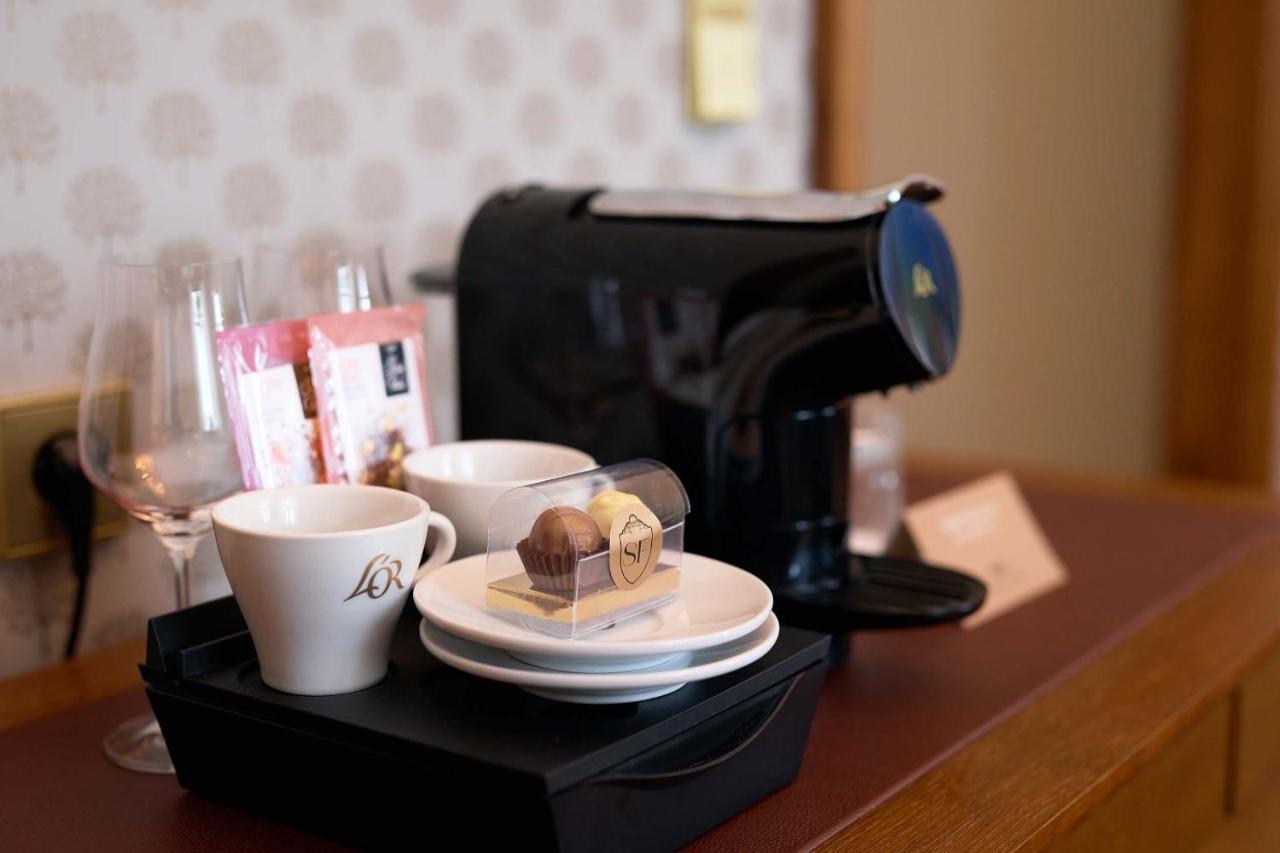 Schloss Fellin Boutique Hotel And Spa วิลยันดี ภายนอก รูปภาพ