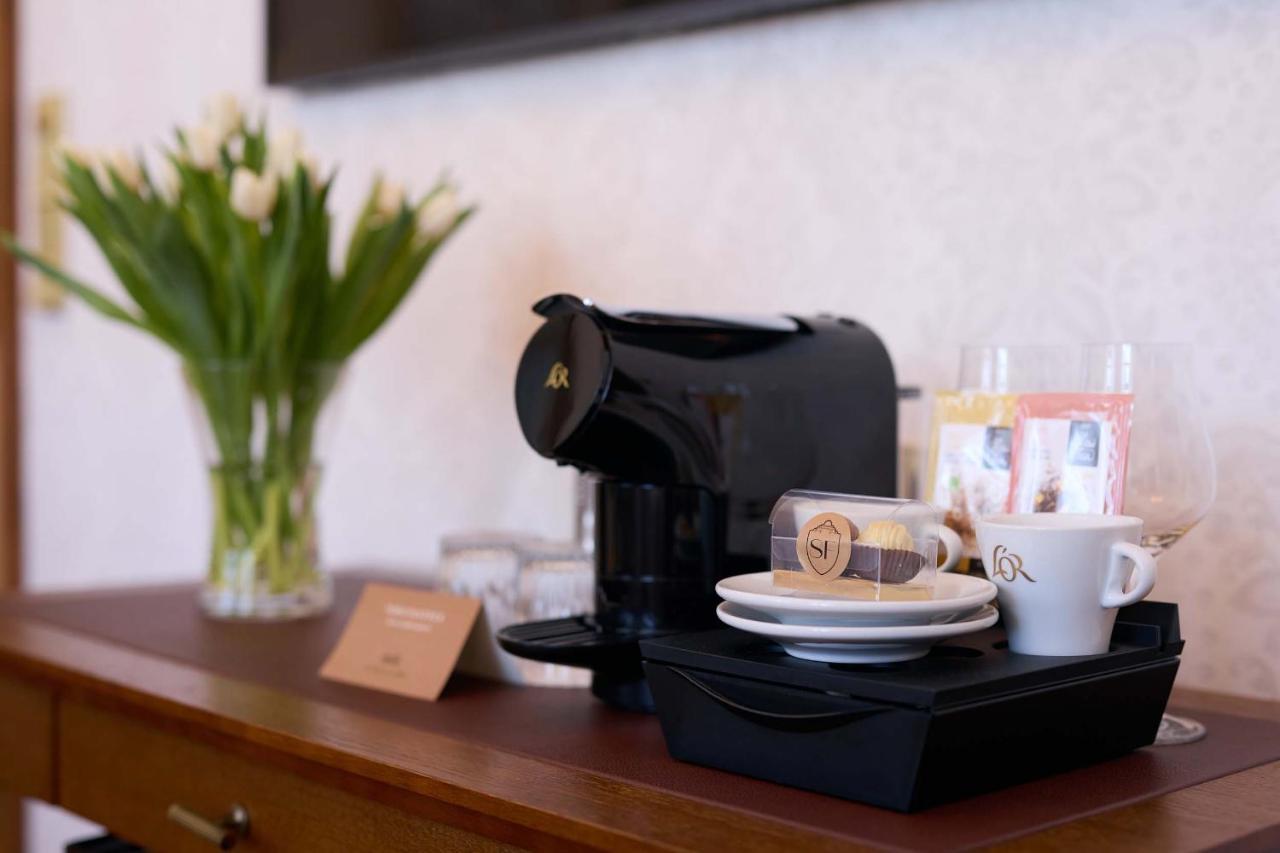Schloss Fellin Boutique Hotel And Spa วิลยันดี ภายนอก รูปภาพ