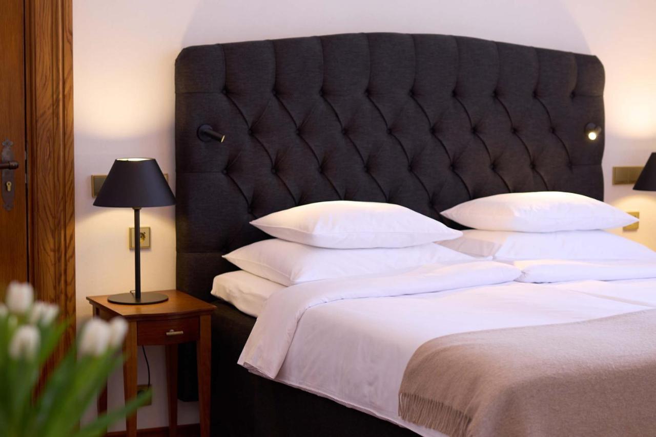 Schloss Fellin Boutique Hotel And Spa วิลยันดี ภายนอก รูปภาพ