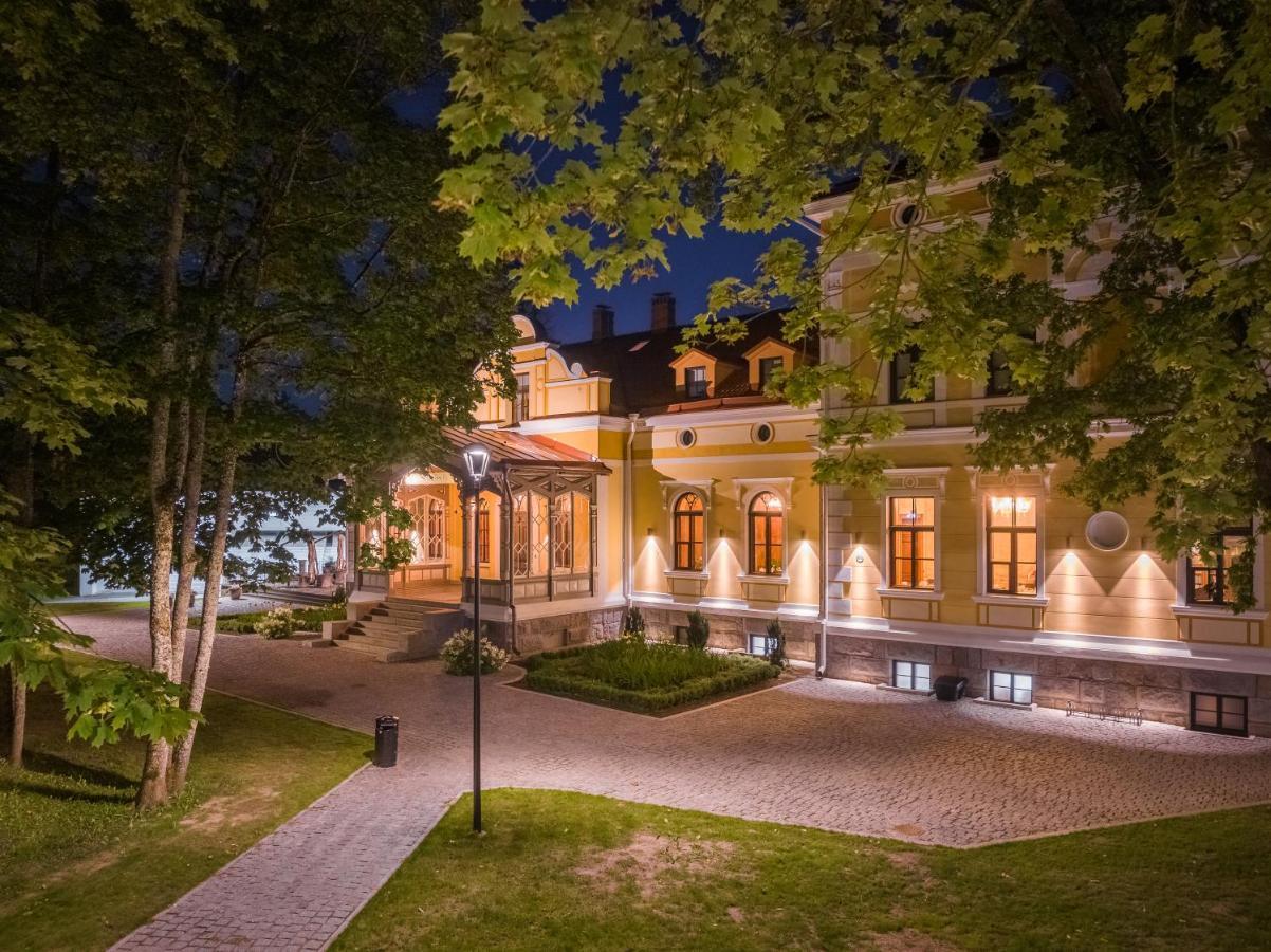 Schloss Fellin Boutique Hotel And Spa วิลยันดี ภายนอก รูปภาพ